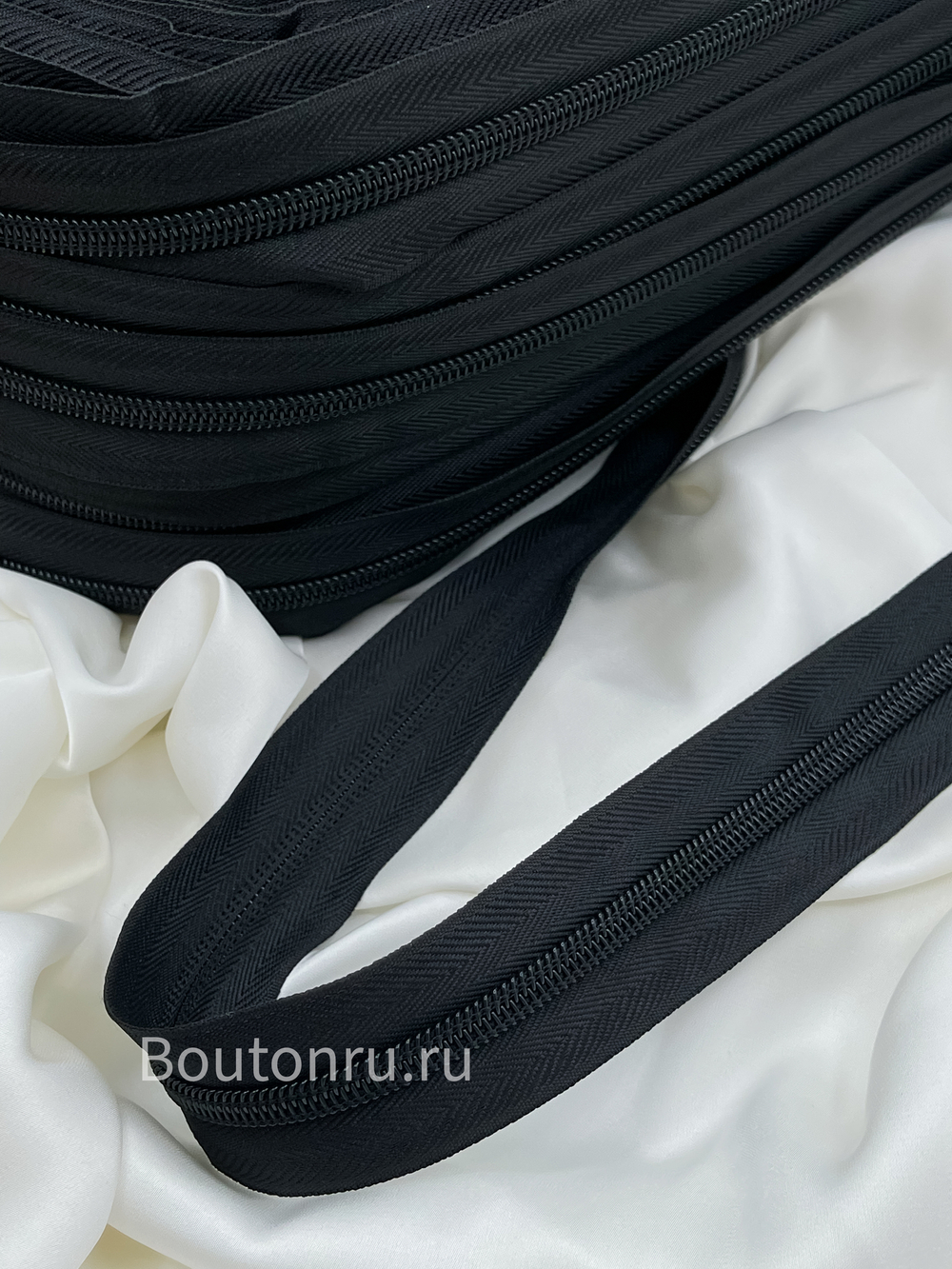 Молния черная метражом Т5 6,5 мм