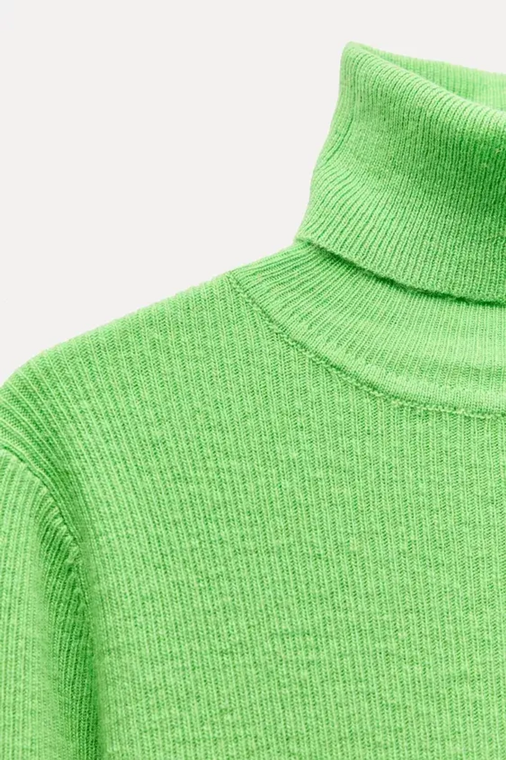 ZARA ТРИКОТАЖНЫЙ ТОП С ВЫСОКИМ ВОРОТНИКОМ, ЗЕЛЕНЫЙ