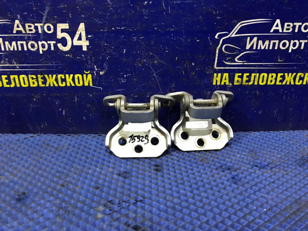 Петля багажника TOYOTA RUSH 2000-2005