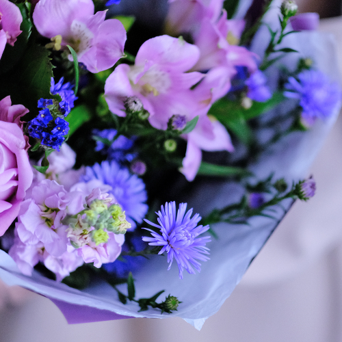 Купить Нежный осенний букет с лавандовыми розами и астрами #623