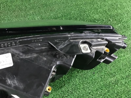 Фара правая Jaguar E-PACE (2017-2021) LED