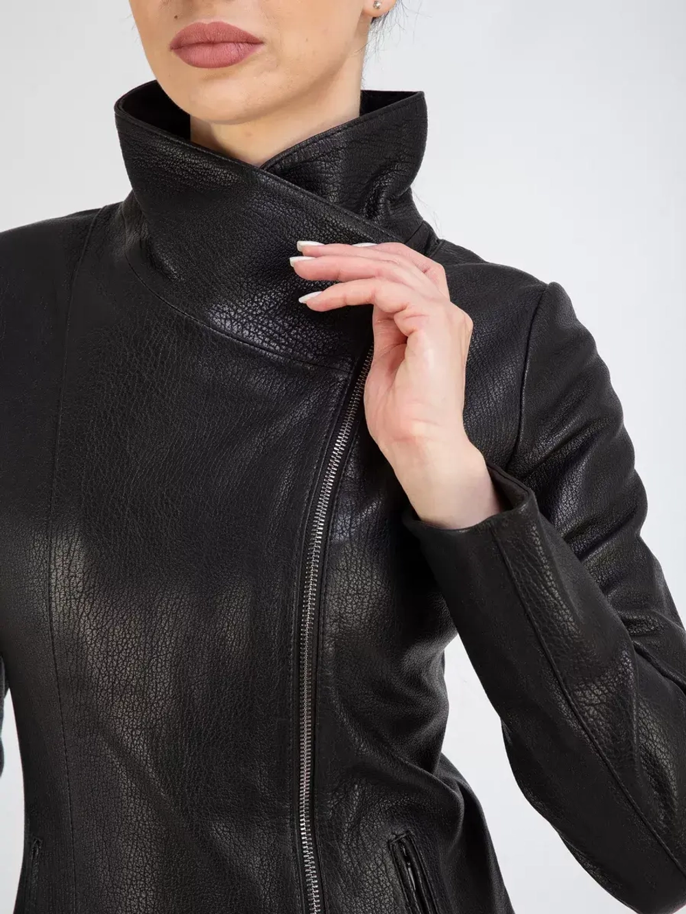 Кожаная куртка демисезонная косуха