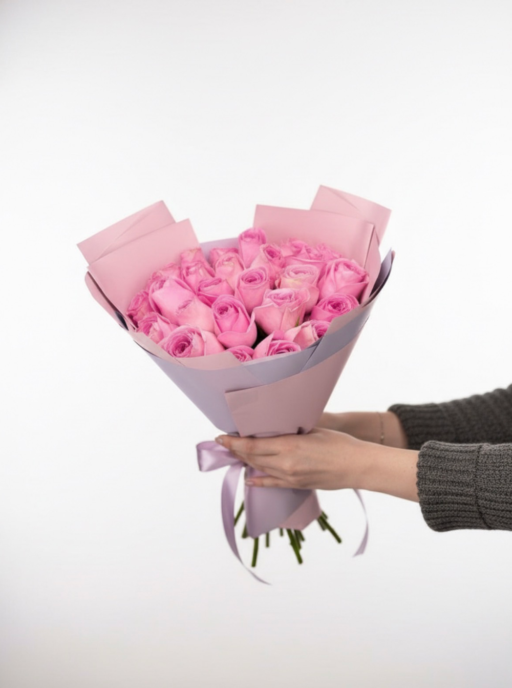 Розы кения нежно-розовые (Premium) 25 шт