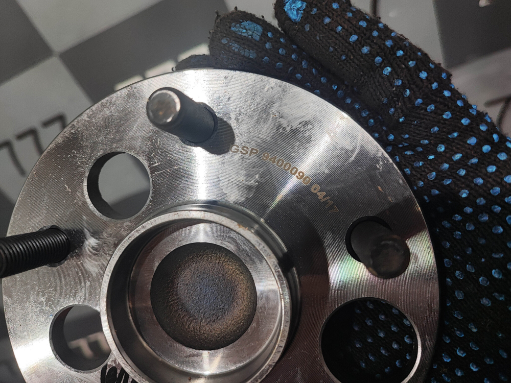 Ступица задняя Toyota Auris 1 (E150), Corolla (E150), Corolla (E180)  Новое  9400090