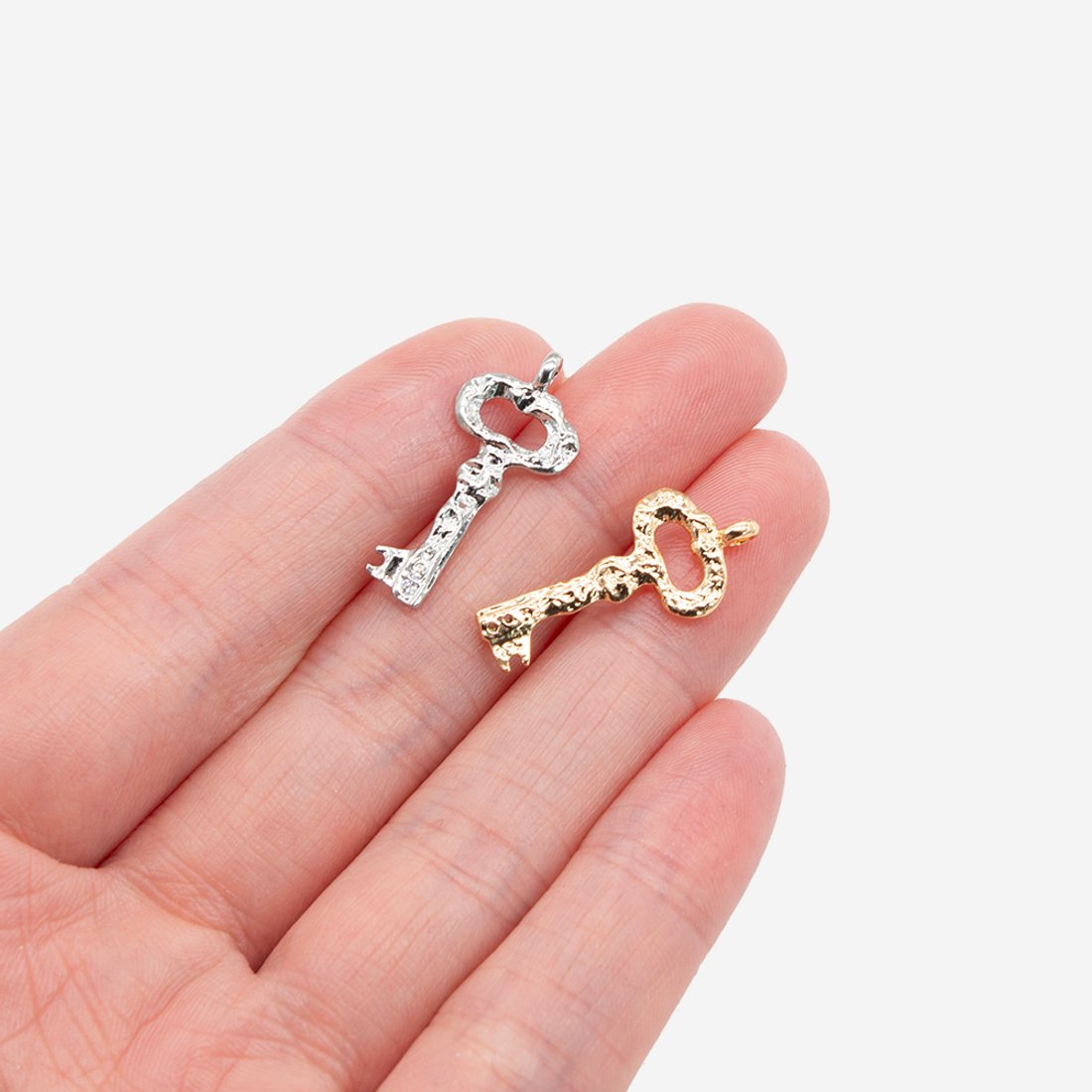 Подвеска "Ключик" 23,5*10,5мм, фианиты, родирование