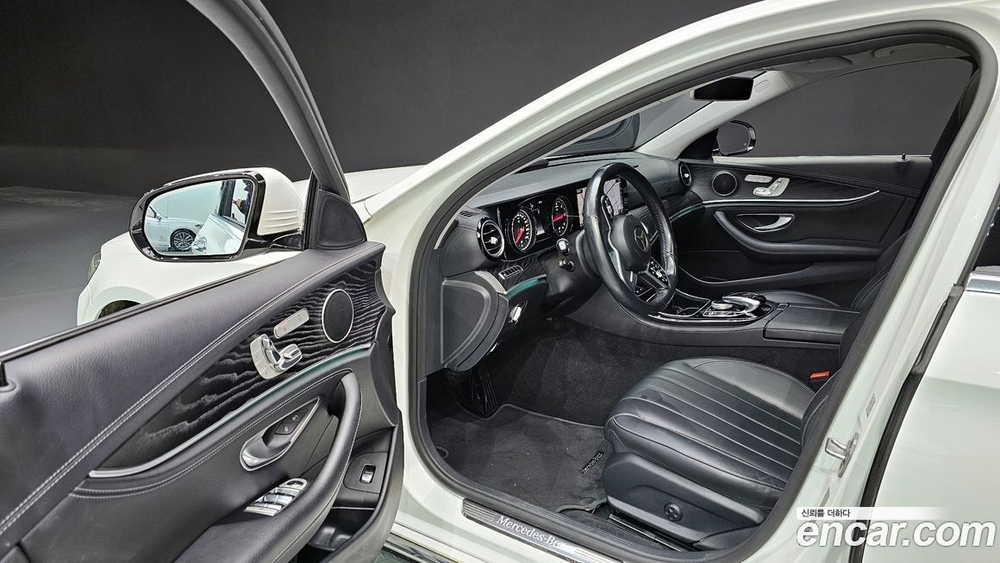 Mercedes-Benz E-Class W213 E220d 4MATIC Exclusive (03.2020)