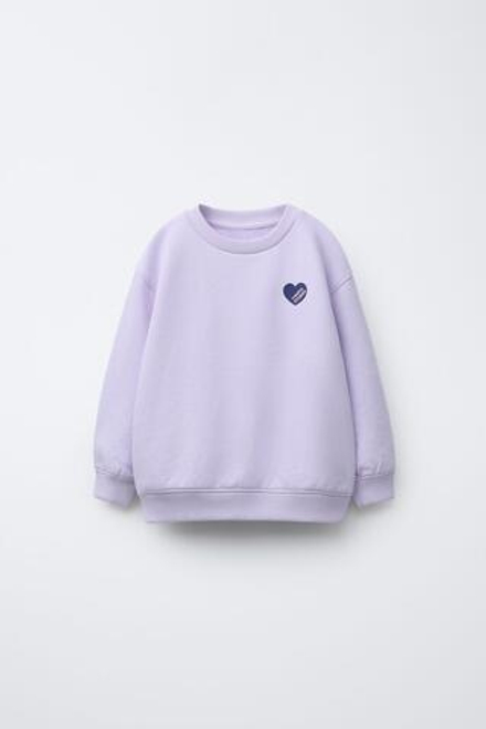 ZARA БАЗОВАЯ ТОЛСТОВКА С СЕРДЦЕМ, ЛАВАНДОВЫЙ