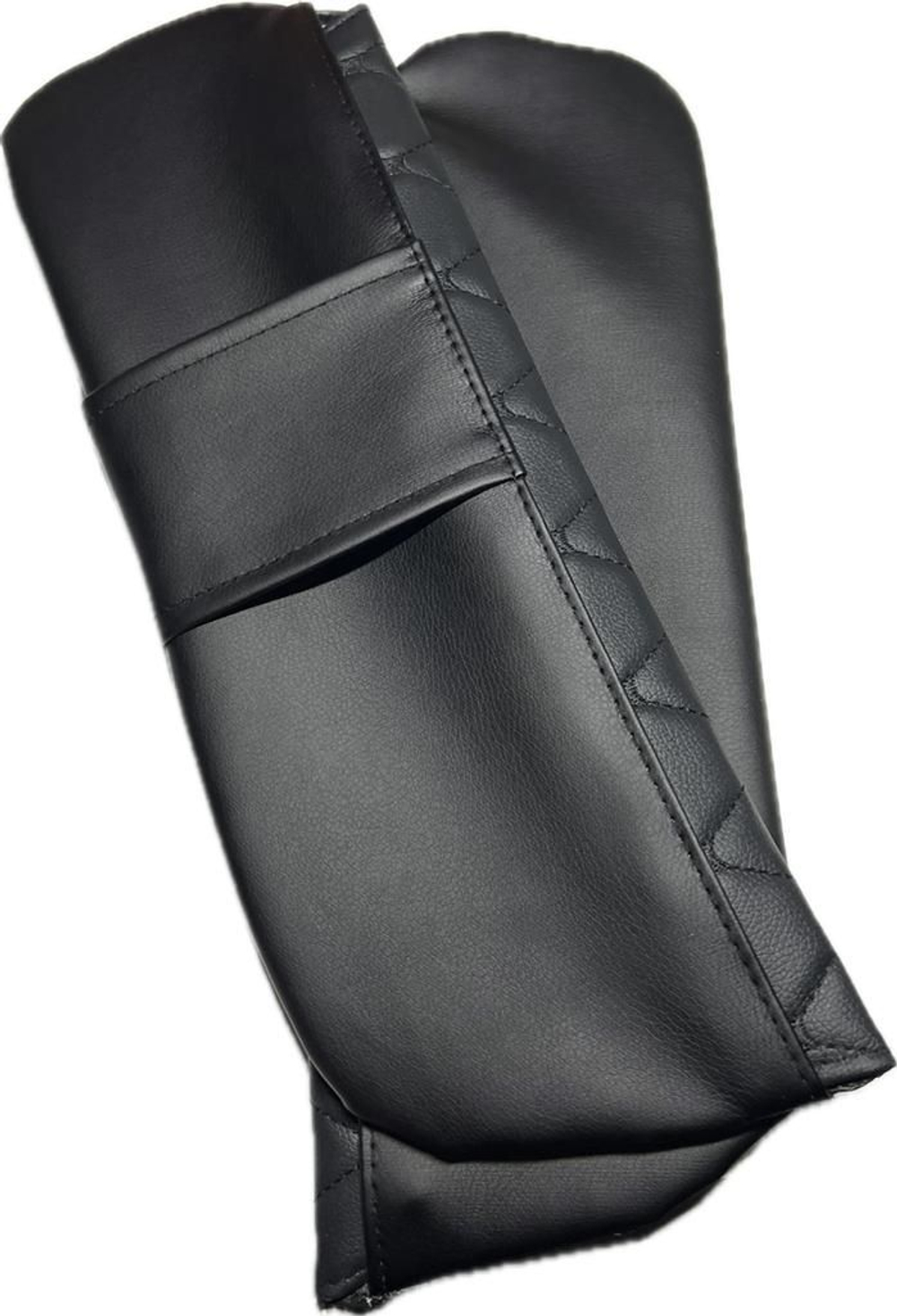 Чехлы на козырьки ВАЗ 2104, 2105, 2107 (чёрная нить Бабочка)