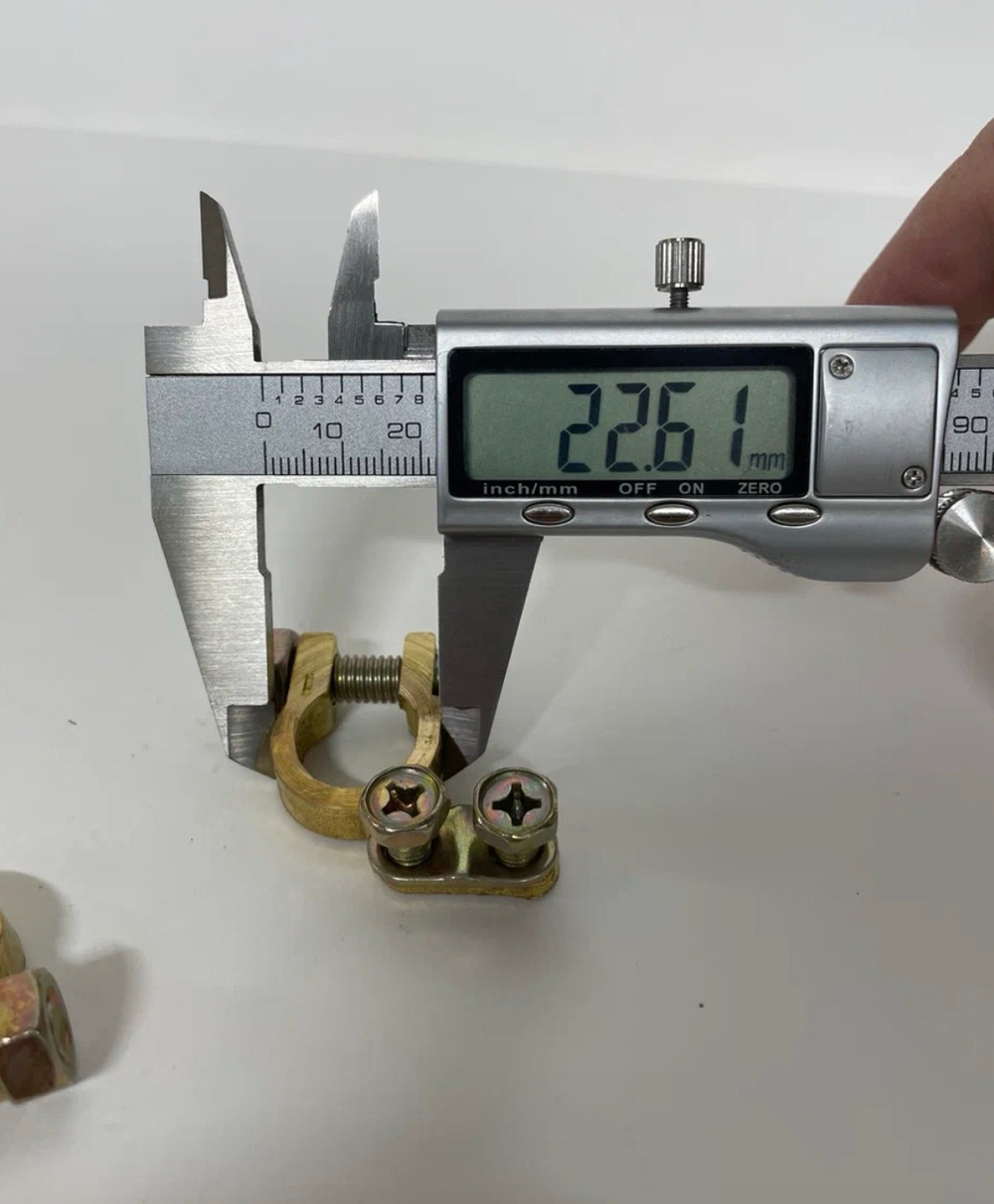 Клеммы АКБ из латуни и болтовым соединением провода, усиленные, Куппер (2 шт. / в комплекте)