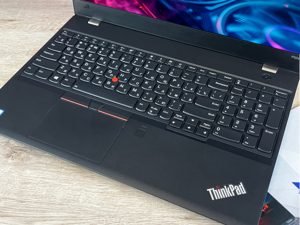 Ноутбук Intel Lenovo ThinkPad P52s, Core i7-8550U, 15.6",FHD, IPS, Touch, 8 Gb RAM, 256 Gb SSD, Quadro P500, Windows Pro, Чёрный, Русская раскладка