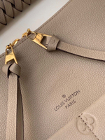 Louis Vuitton Maida Hobo