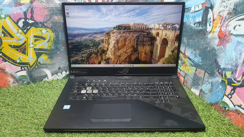 Игровой ASUS i7-8/16Gb/RTX 2060 6Gb/144Hz/ROG STRIX SCAR 2 GL704GV-EV022/Windows 11