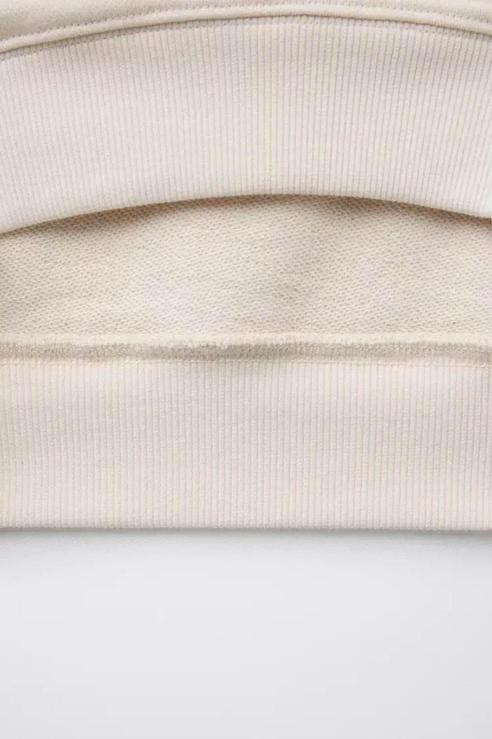 ZARA ХУДИ С ПРИНТОМ «СОЛНЦЕ» ALGO DE JAIME ©, ЭКРЮ/БЕЖЕВЫЙ