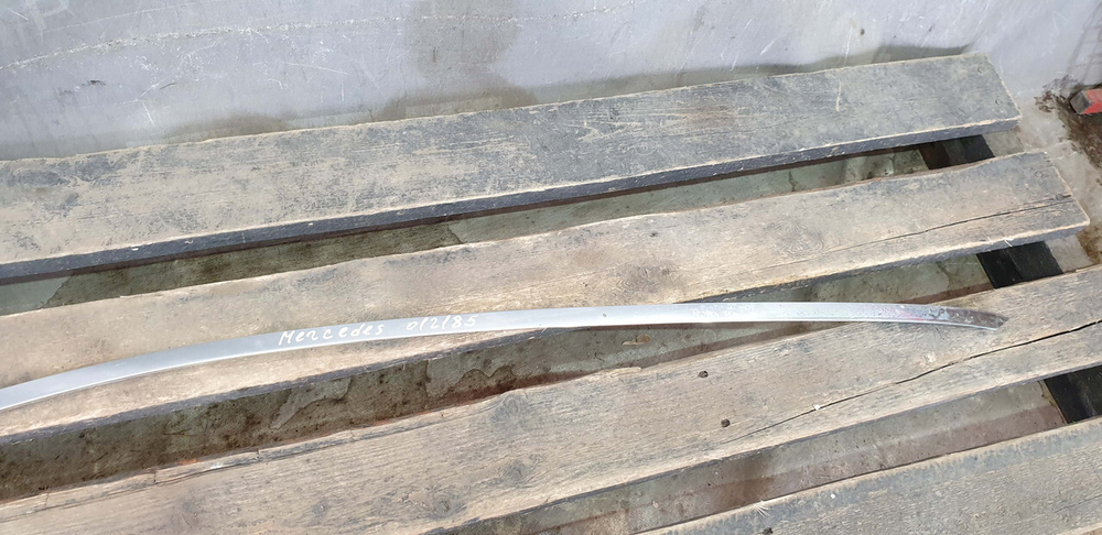 Молдинг двери передней правой Mercedes S (W222) 13-20 Б/У Оригинал A2226989600
