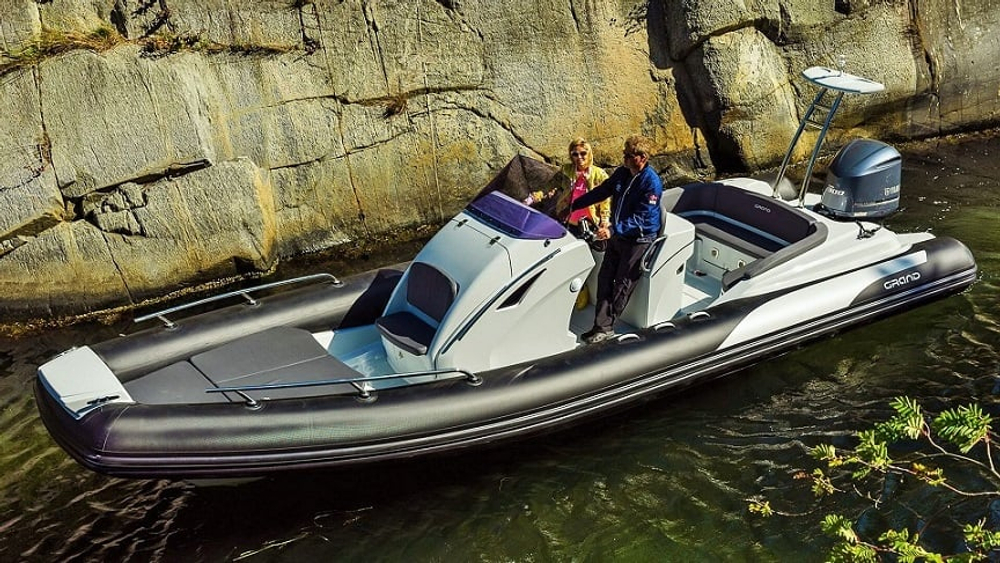 Лодка РИБ GRAND GOLDEN LINE G850