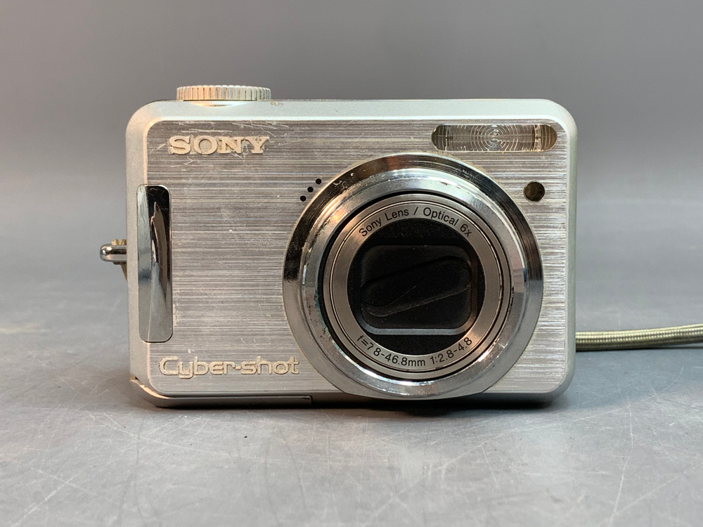 Sony DSC-S800, внутри объектива налет