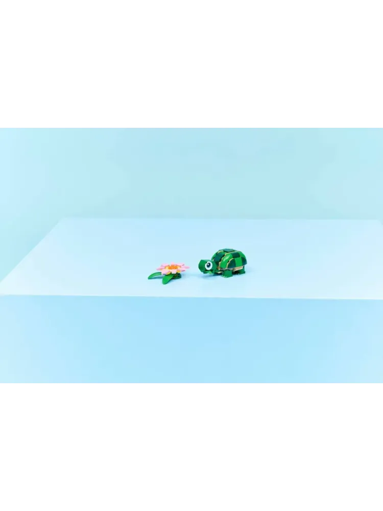 Конструктор Creator 31377 Черепаха с цветком кувшинки 3в1