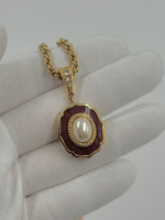 Кулон с коричневой эмалью и «жемчугом» Burberrys