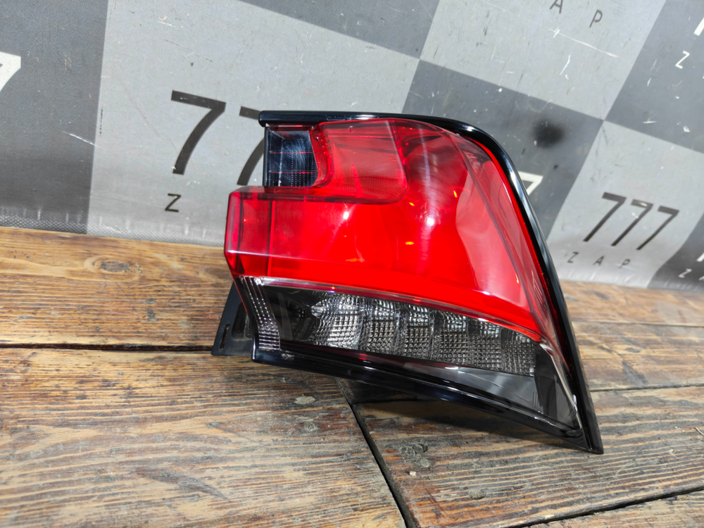 Фонарь задний правый Lexus NX 1 17-21 Б/У Оригинал 8155078060