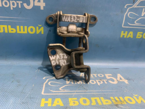 Петля двери задней левой NISSAN CEFIRO 1998