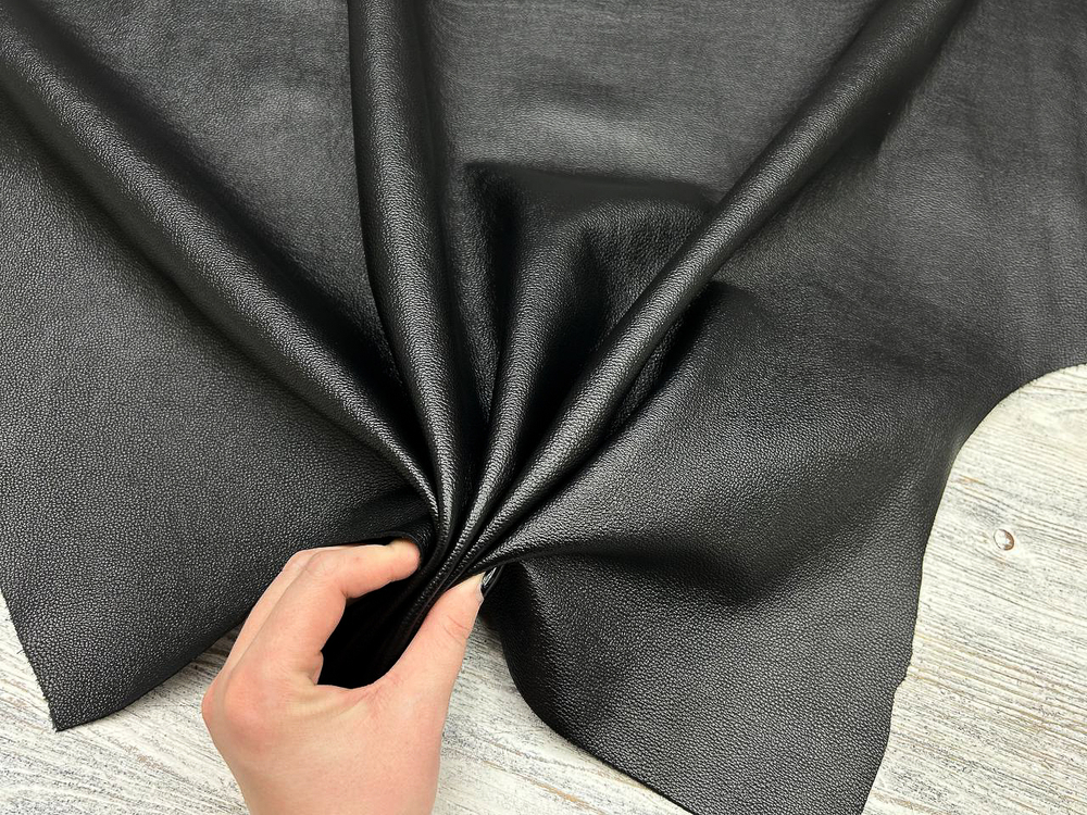 Лот Black Royal Mix (0,6-0,8-1,0 мм), натуральная кожа