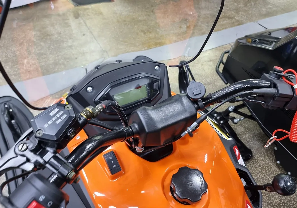 Снегоход STELS Капитан-200