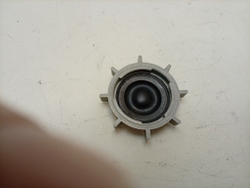 DIS5831 ктп4 Крышка бочка для соли посудомоечной машины Beko б/у