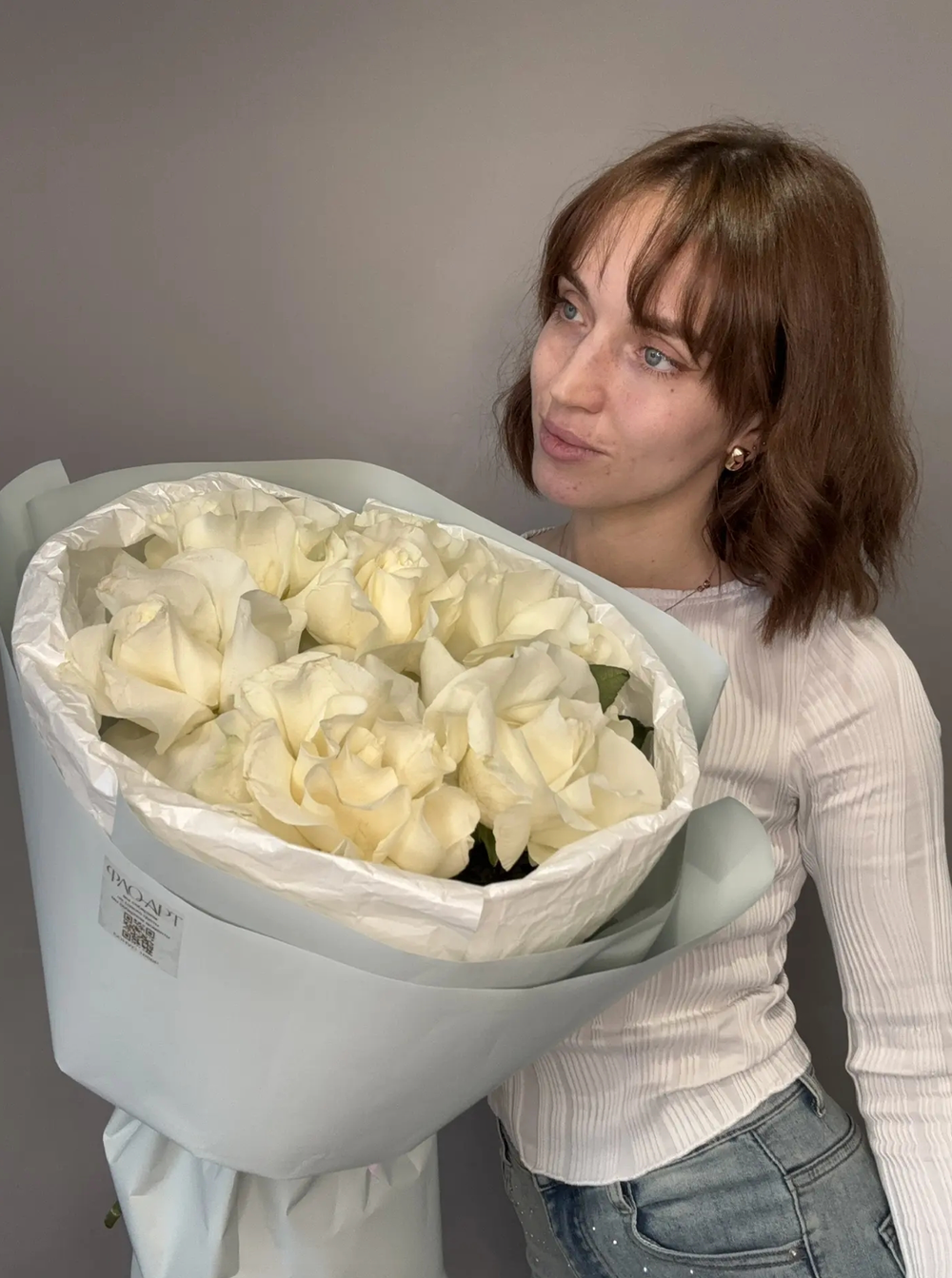 Белые французские розы (7шт) 