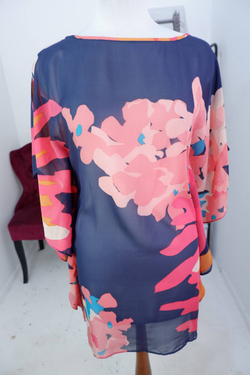 Туника легкая визуально на 44 размер