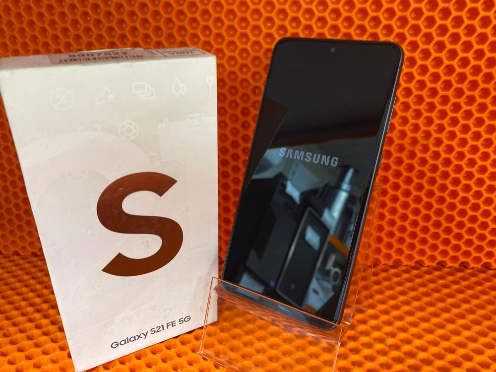 Смартфон Samsung Galaxy S21FE 5G 256Gb