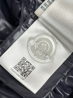 Пуховик Moncler
