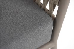 "Комо" диван 2-местный плетеный из роупа, каркас алюминий бежево-серый (RAL7006) муар, роуп серо-коричневый 23мм, ткань темно-серая 027