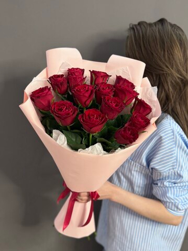 Букет из 15 красных роз (Кения 60 см)