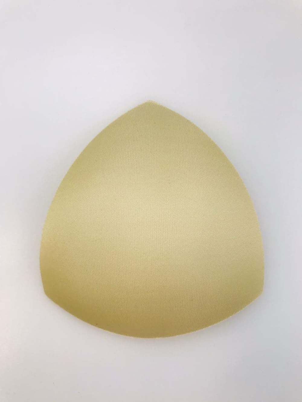 Чашечки треугольные бежевые 75 (А)