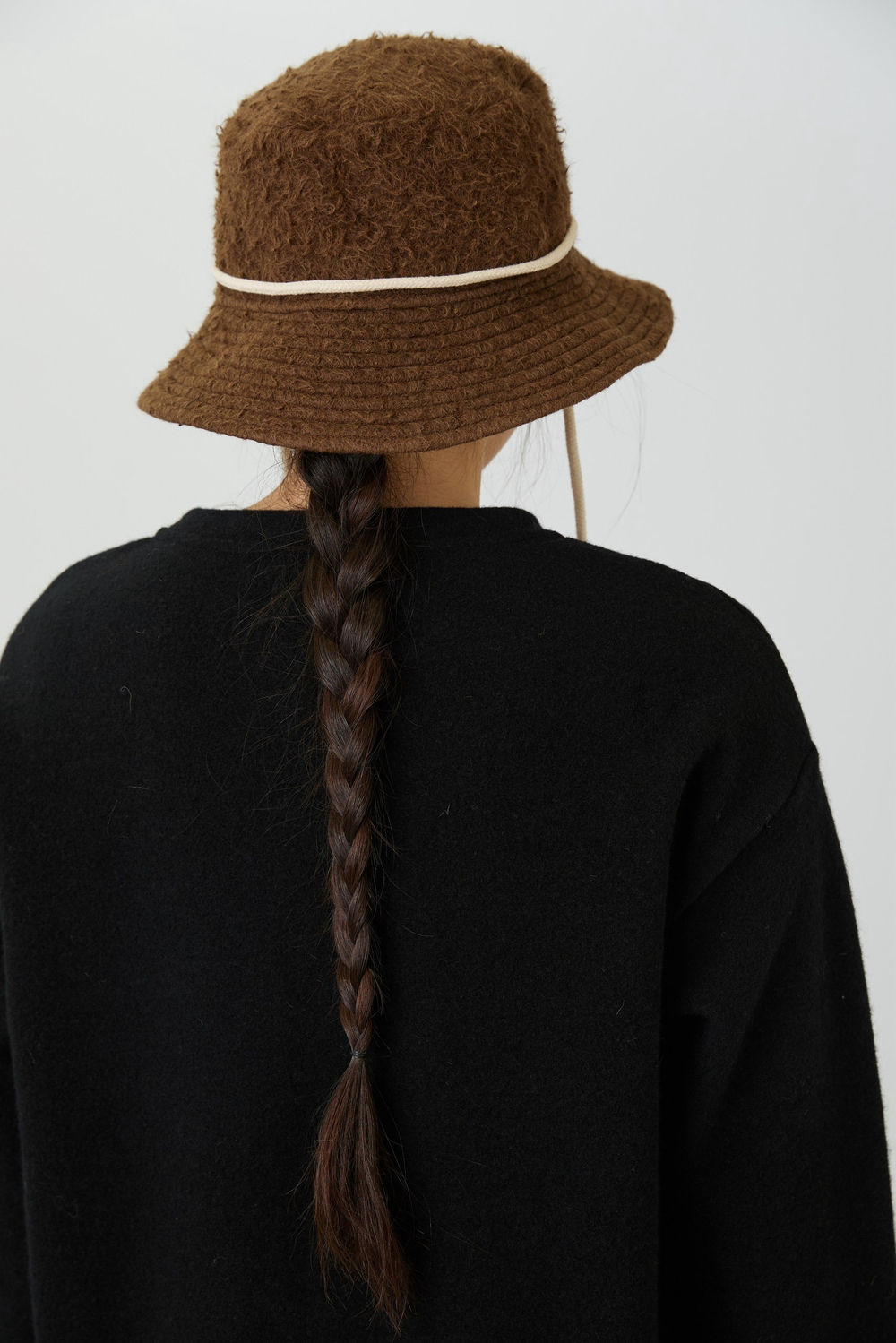 Панама из коричневой шерсти с ворсом