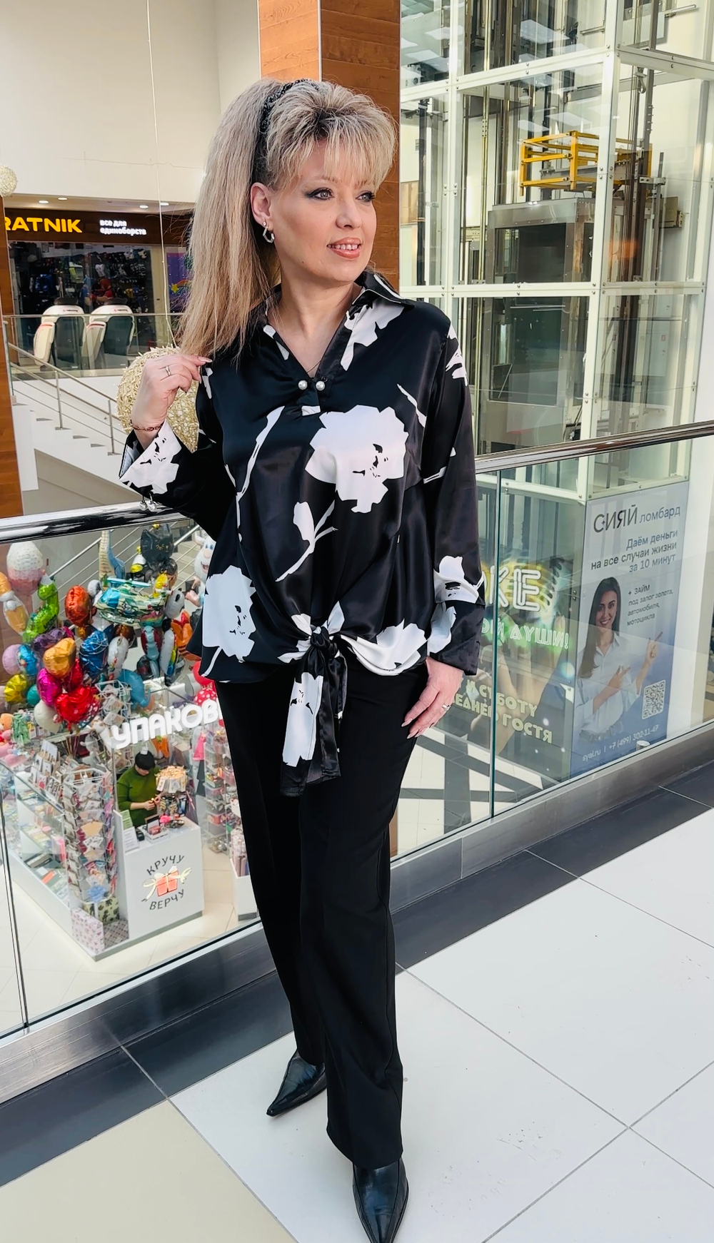 Туника-блузон на завязке с брошью