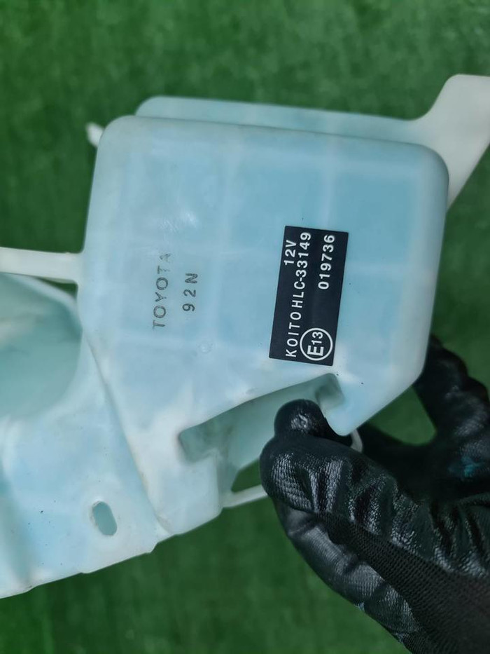 Бачок омывателя Toyota Camry xv70 (2017-н.в.)