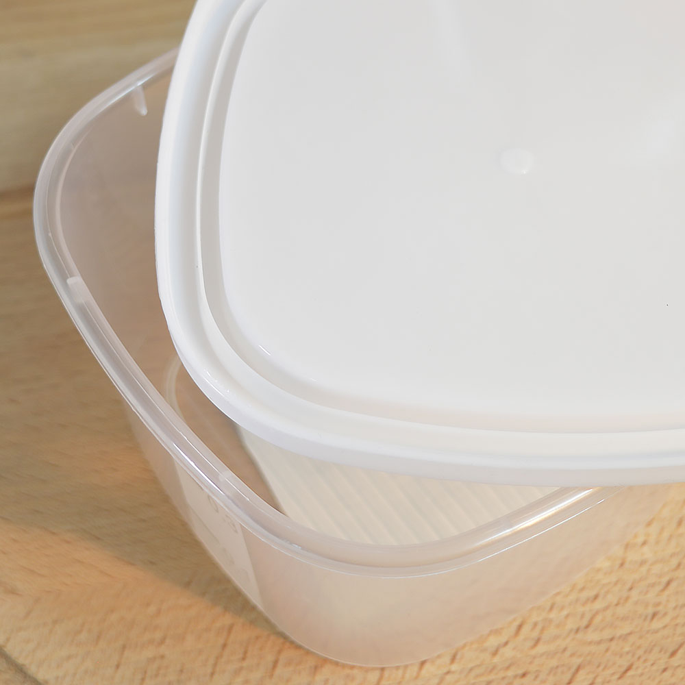 Контейнер 0,5л квадратный "Hitt Breeze"