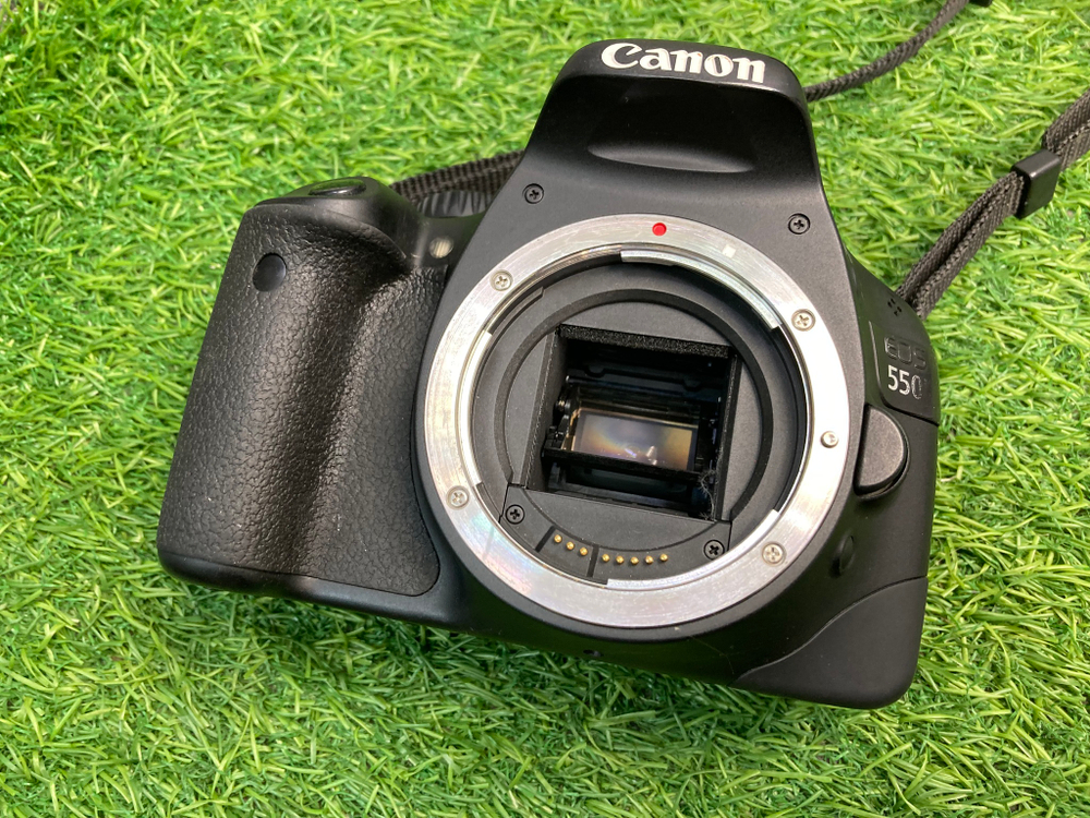 Canon EOS 550D 23.600 кадров