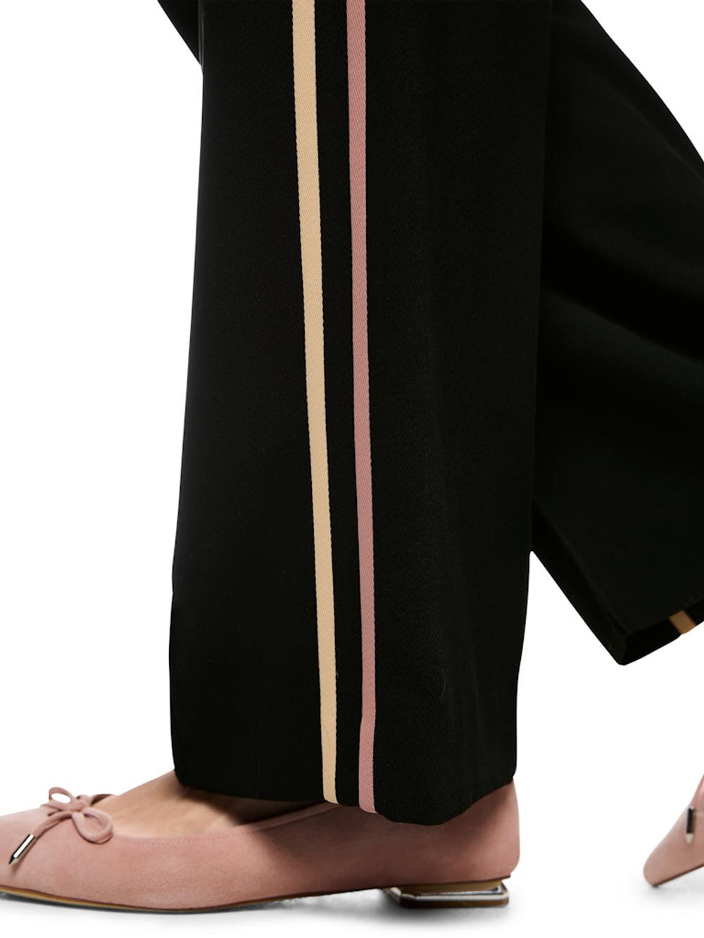 Marc-Cain-Pa_FrühjahrSommer-2026_900_AP-81.25-W65_5