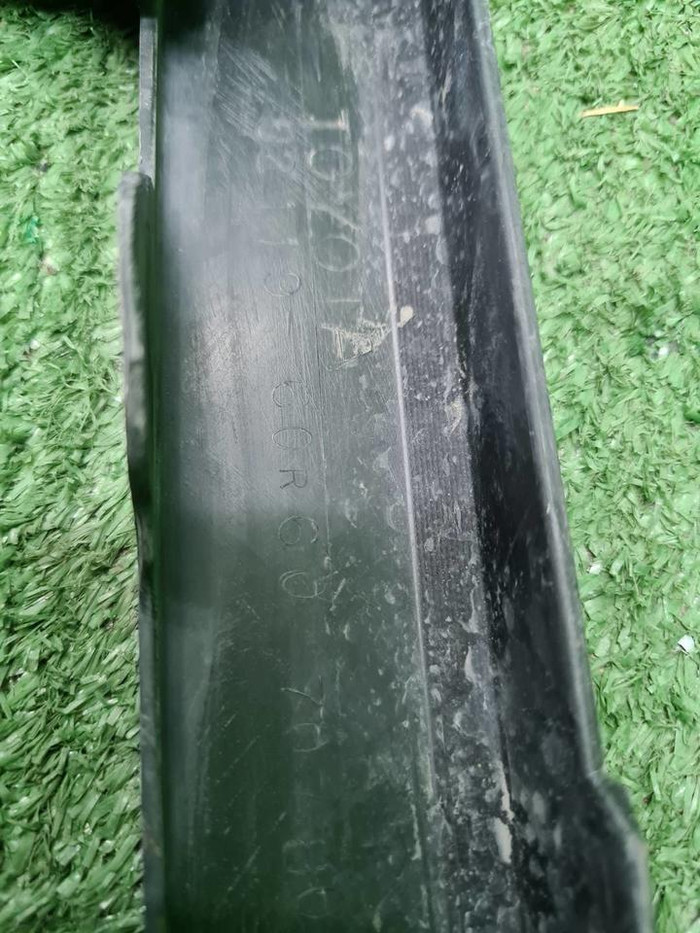 Бампер передний Toyota Land Cruiser 300 (21-нв)