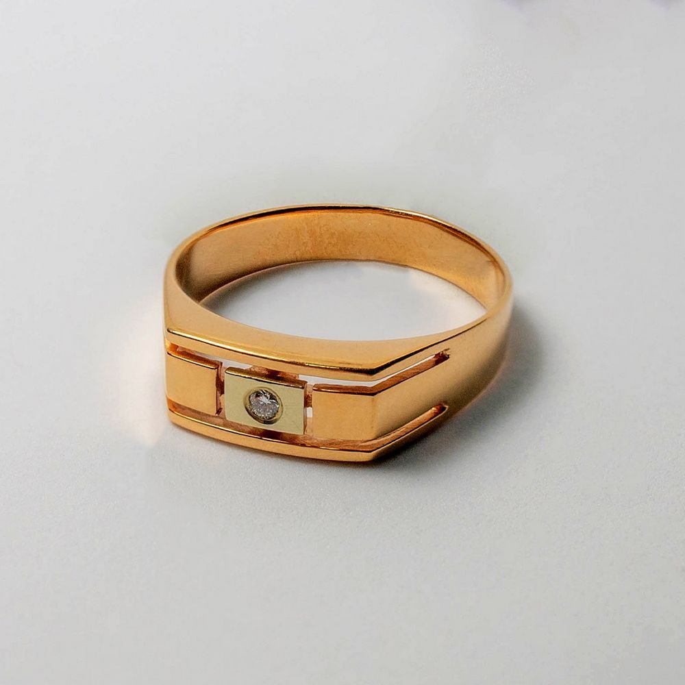 Кольцо из комбинированного золота 585 пробы с бриллиантом
