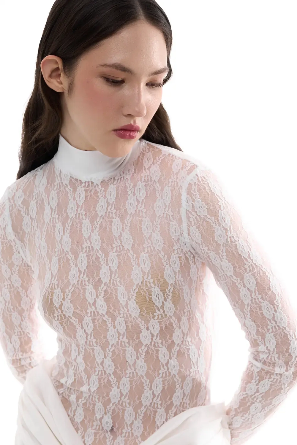 Кружевное мини-платье белое