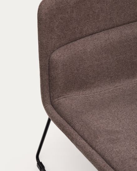 Кресло Zahara коричневого цвета и сталь в черной отделке Испания Lа Forma