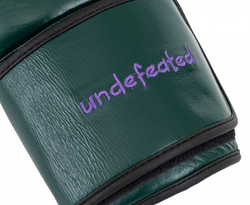 Перчатки боксерские Clinch Undefeated темно-зеленые C161