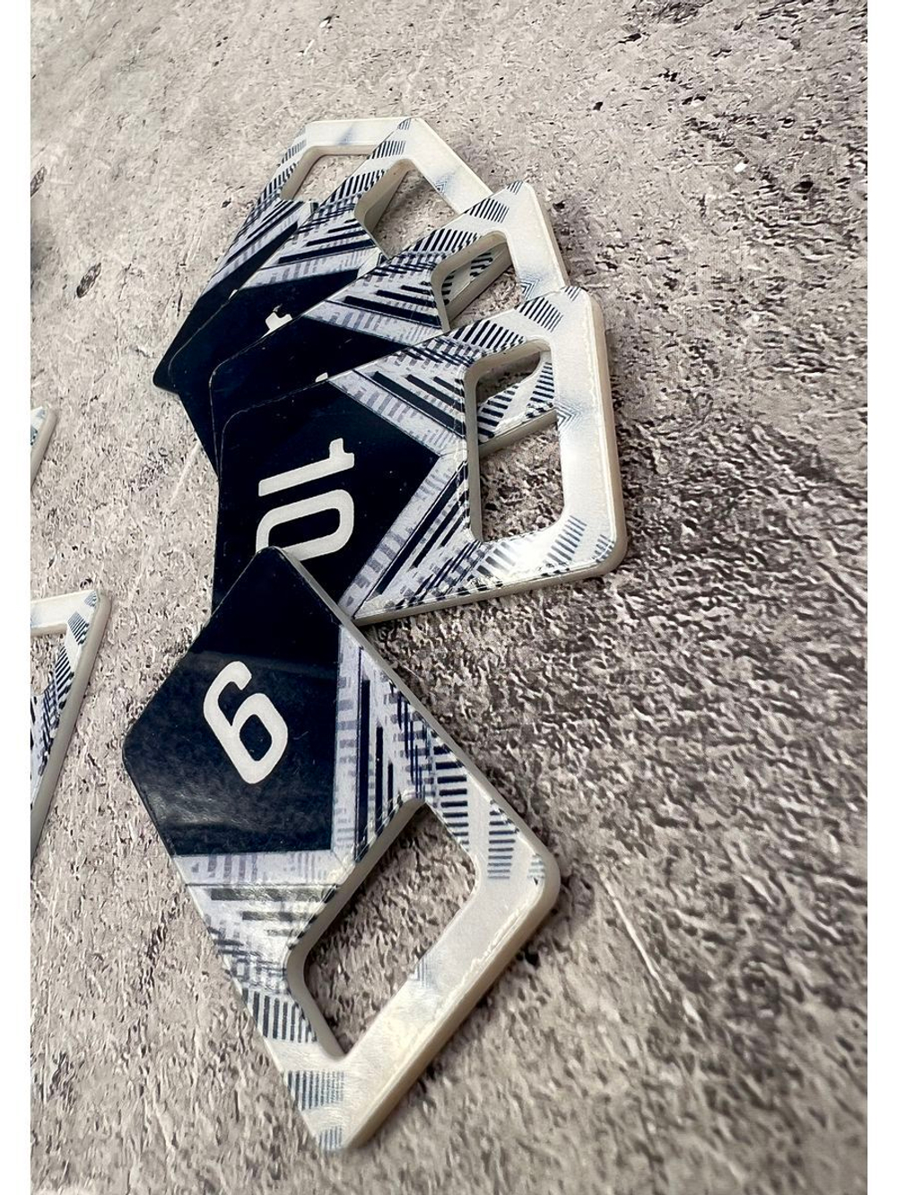 Номерки для ключей акрил 3х5 см