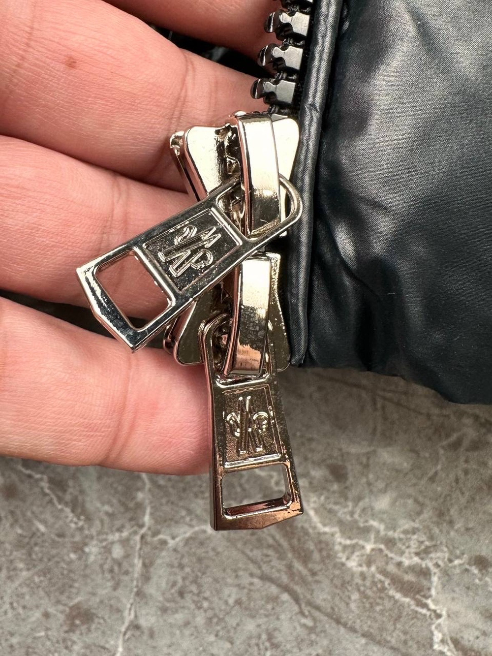 Пуховик Moncler