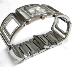 Часы наручные женские,кварц