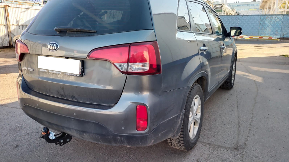 Фаркоп Hyundai Santa Fe 2012-2018, Kia Sorento (кроме Prime) 2012-2020, условно-съемный,(без электрики) Трейлер.7231