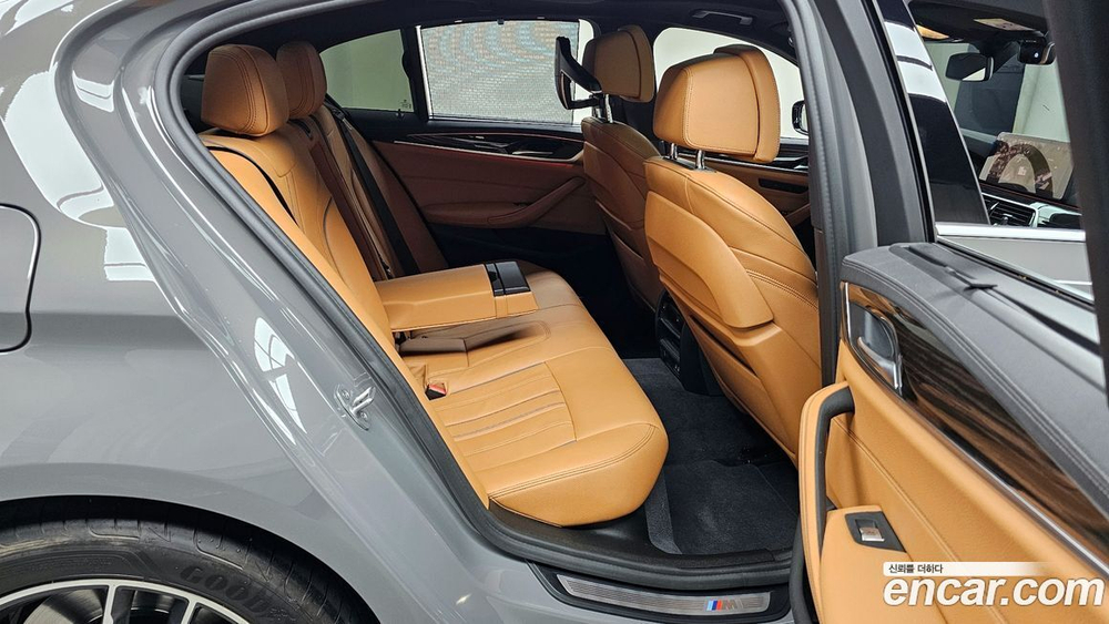 BMW 5 Series (G30) 520i M Sports (12.2021)